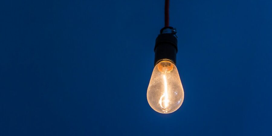 From brainwave to bullet-proof idea: refining your thinking with the Intelligent Idea Cycle
